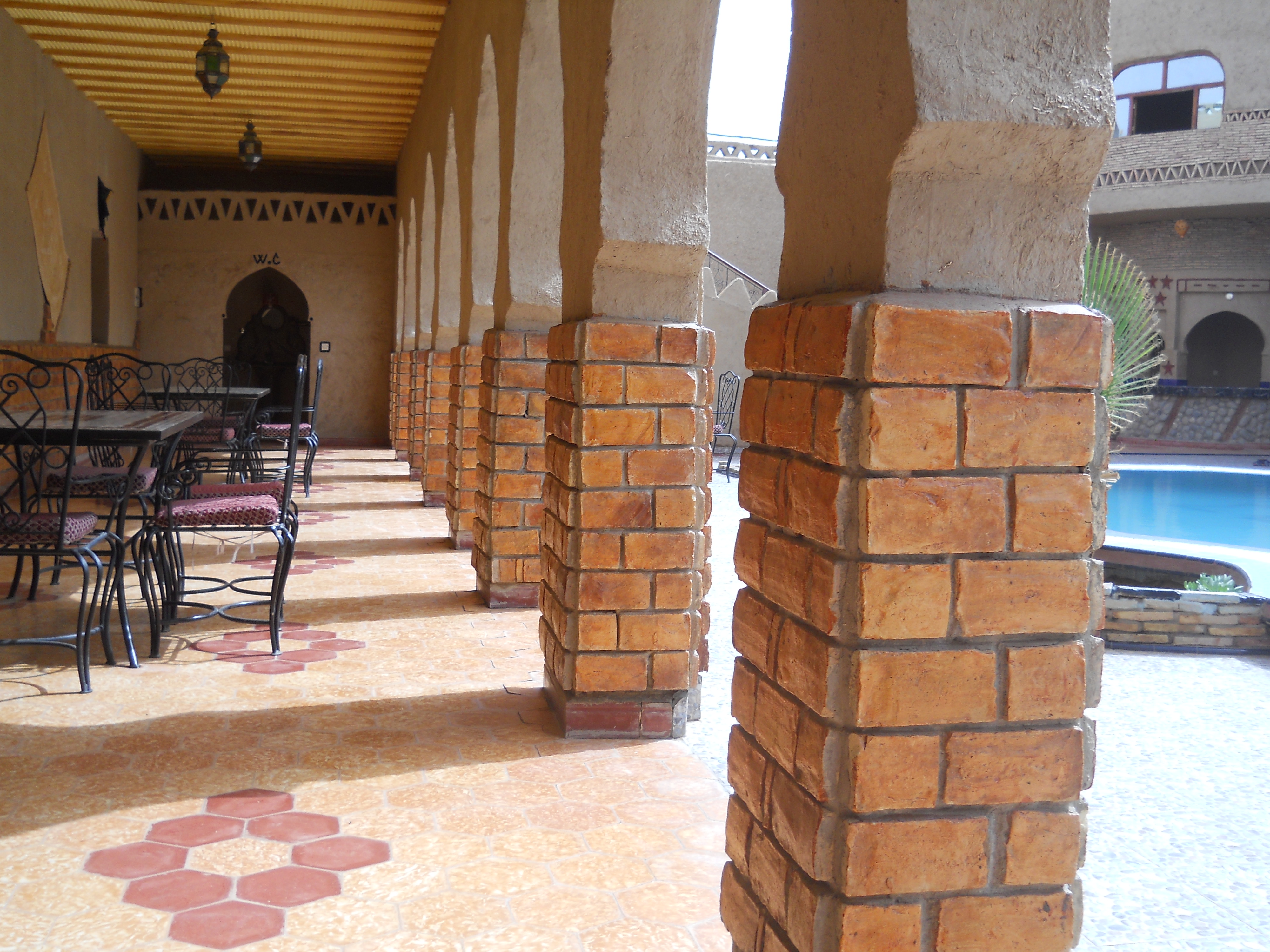 Hotel Riad Mamouche - Patio Review: Hotel Riad Mamouche