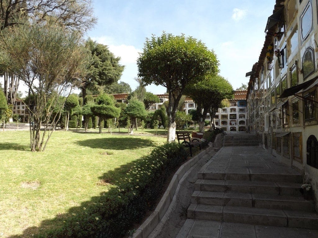 Cemetery, Sucre