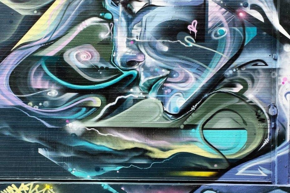 Mr Cenz mural in E1