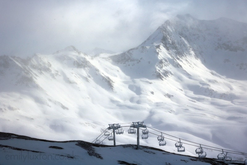 Learning to Ski in Tignes