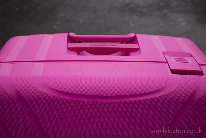 Lock n roll suitcase review