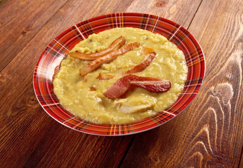 Ärtsoppa pea soup - Ärtsoppa - traditional Swedish food