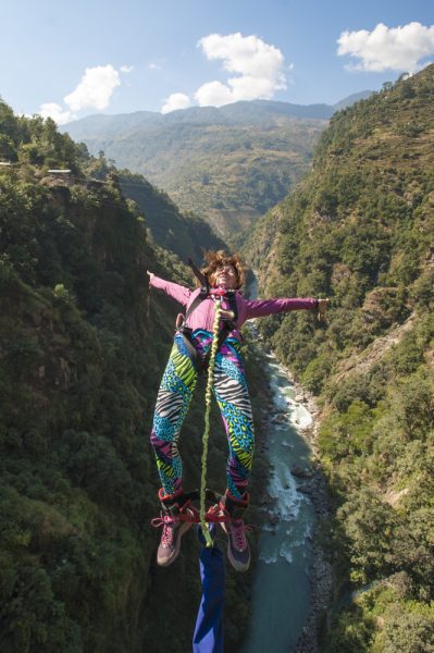 bungee jumping over canyon
