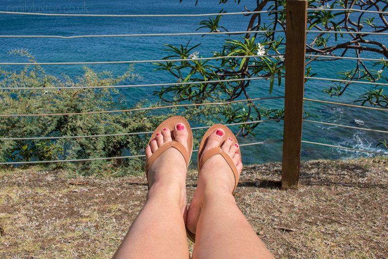 5 Lightweight and Comfortable Flip Flops for Travelling