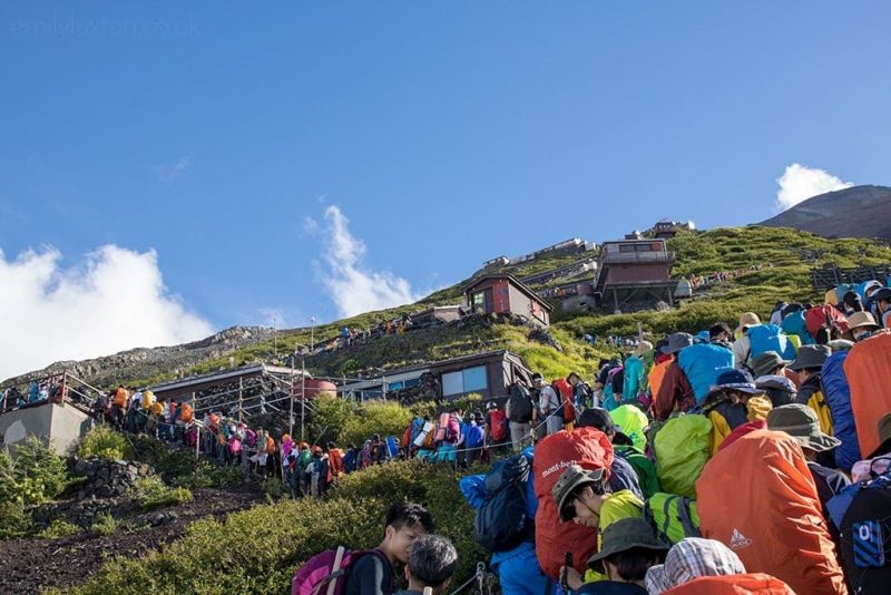 mt fuji queue