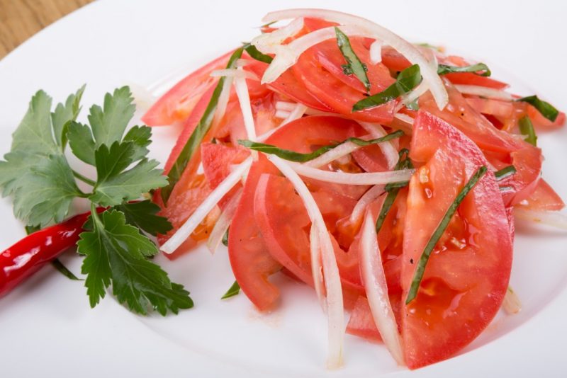 Uzbek Dishes - Salad of Tomato and Onion