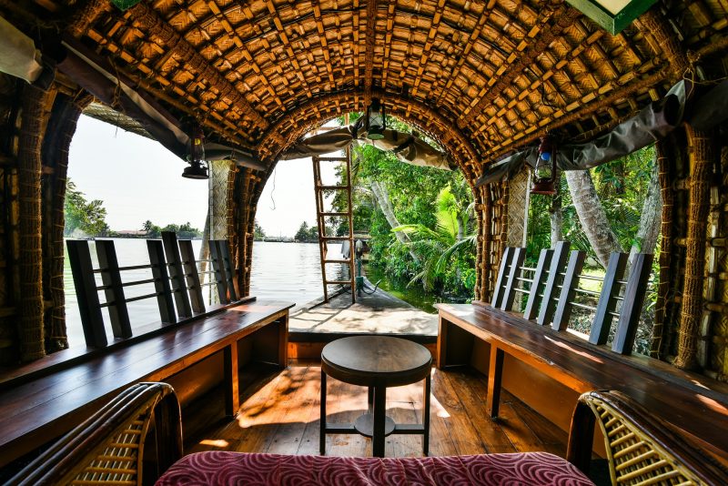 Experiences in Kerala - Cruise the backwaters on a houseboat