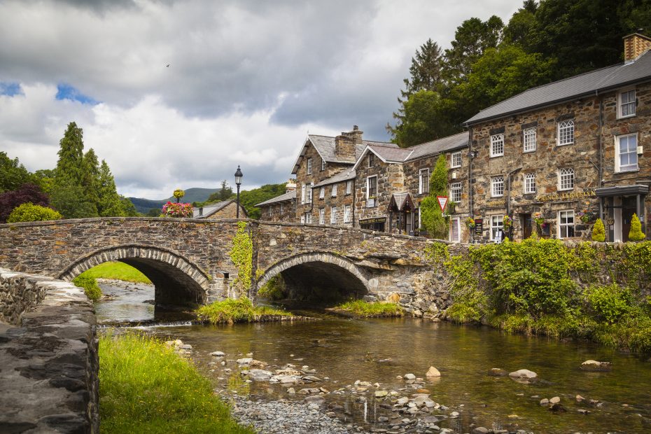 houses to visit north wales