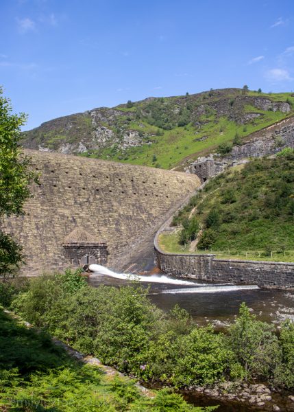 Caban Coch dam Elan Valley 