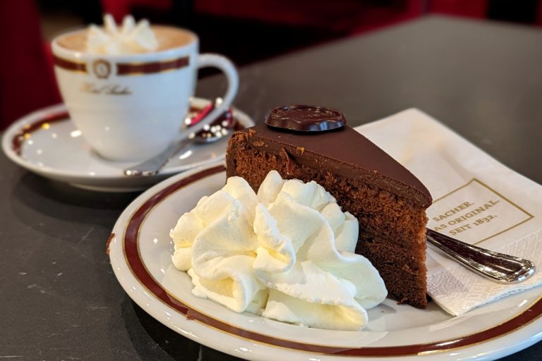 what-to-eat-in-vienna-12-dishes-you-have-to-try