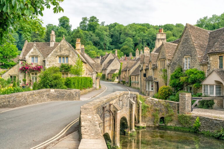 6 Awesome Places to Visit in England in April