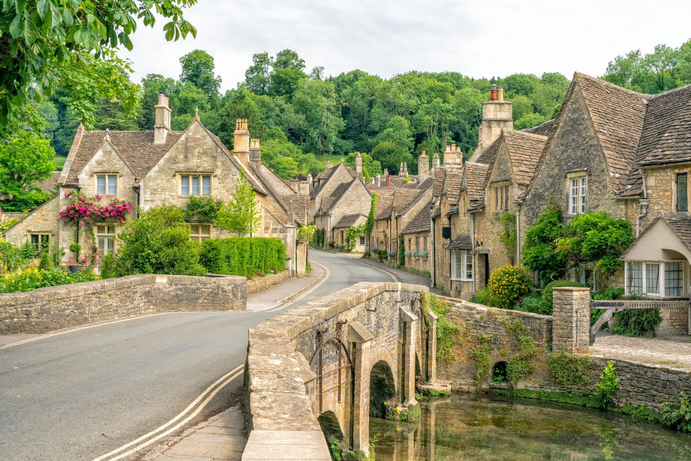 6 Awesome Places to Visit in England in April